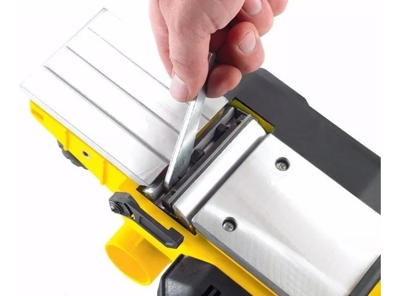 Cepillo Garlopa Electrico Stanley 750w 82mm Stpp7502 - Tyt - Imagen 3