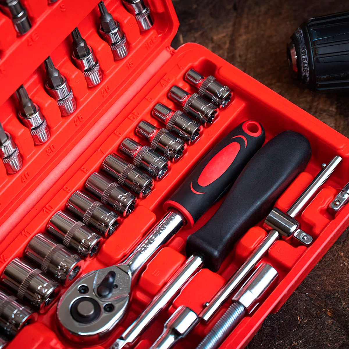 Juego De Dados Nappo 46 Piezas Llaves Cricket Maletín Rojo/ Negro - Imagen 4