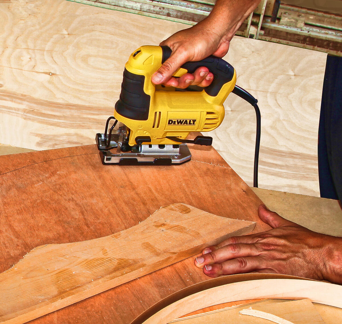 Sierra Caladora Industrial Dewalt Profesional Dwe300-b2 650w - Imagen 8