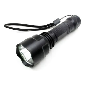 Linterna Recargable 300 Metros Con Zoom + Caja - Tyt