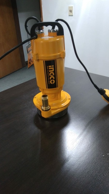 Bomba Sumergible Metalica 550w 0.75hp Ingco Spc5502 Alt 25mt - Imagen 3