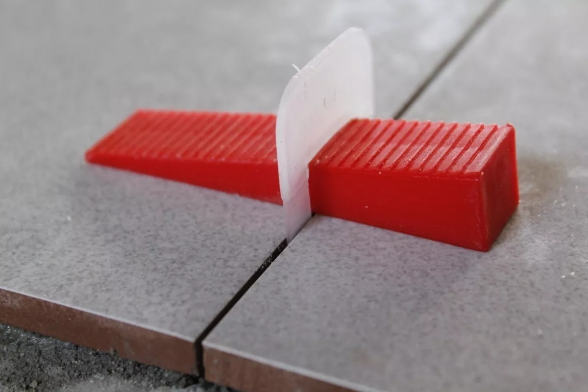 Cuñas Para Nivelador De Porcelanato Y Ceramica 100 Unid Tyt - Imagen 2