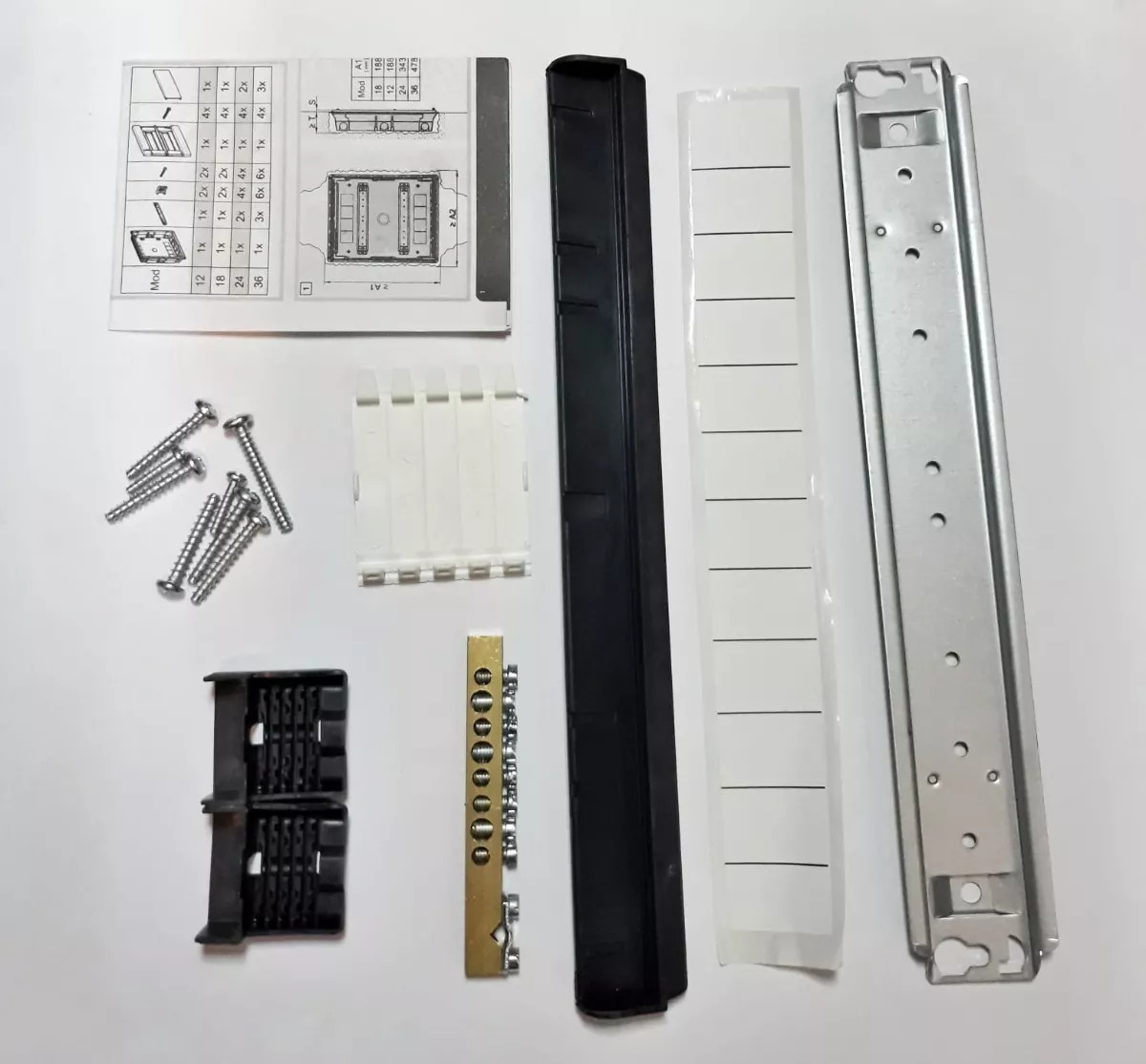 Tablero Embutir 12 Módulos P/blanca Incluye Bornera Hager - Imagen 2