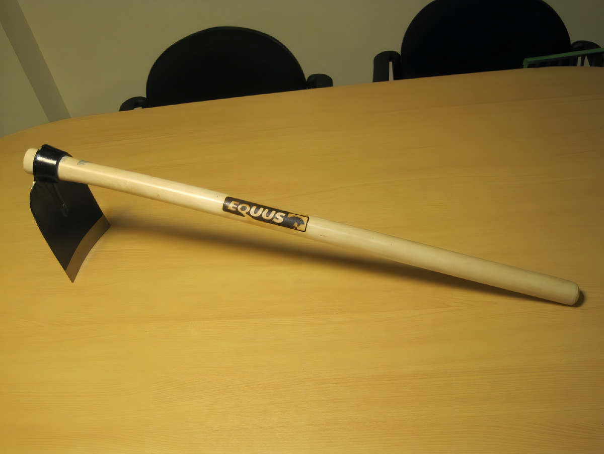 Azada Equus Hierro Forjado 2lbs. Excelente Calidad - Imagen 3