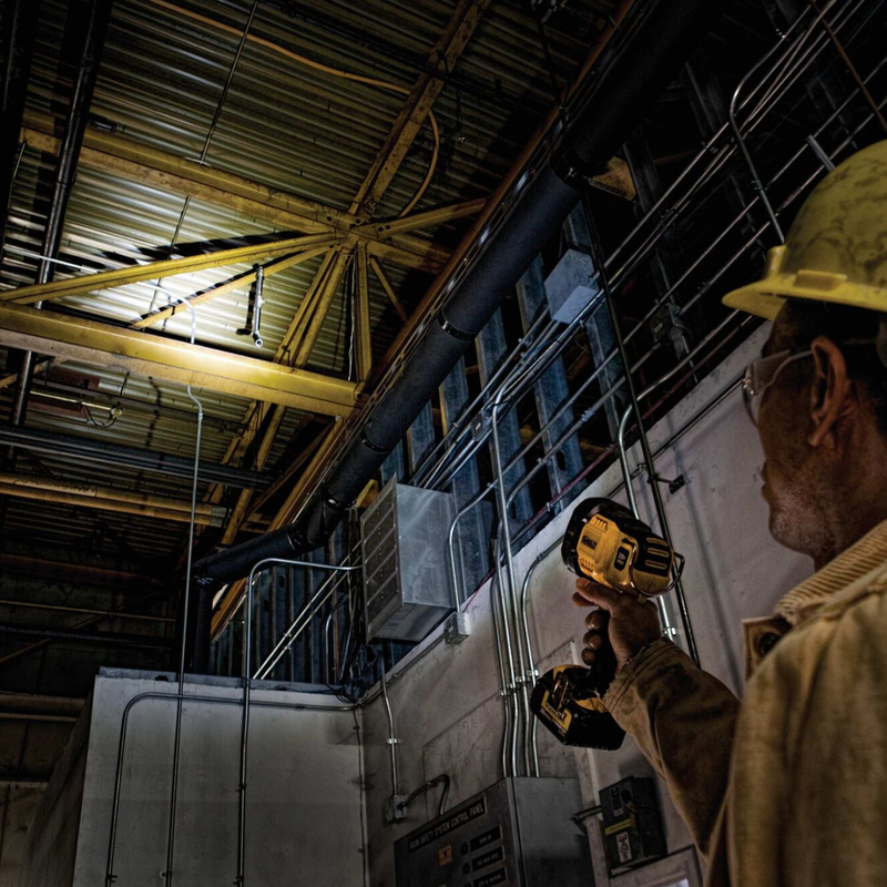 Linterna Dewalt Dcl043 Led Ion Litio 20v Sin Bateria Lintern - Imagen 6