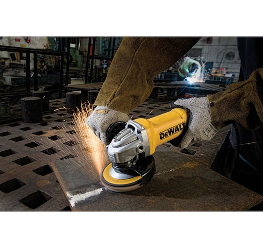 Amoladora Angular Dewalt Profesional Dwe4212-b2 De 50 hz Color Amarillo 1.2 kw 220 v + Accesorio - Imagen 8