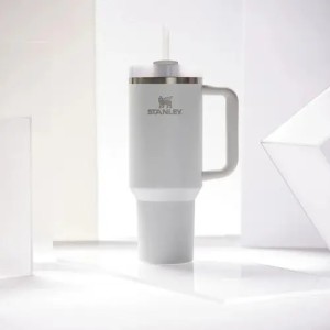 Vaso Térmico Stanley Quencher 2.0 De 887 Ml Front Blanco