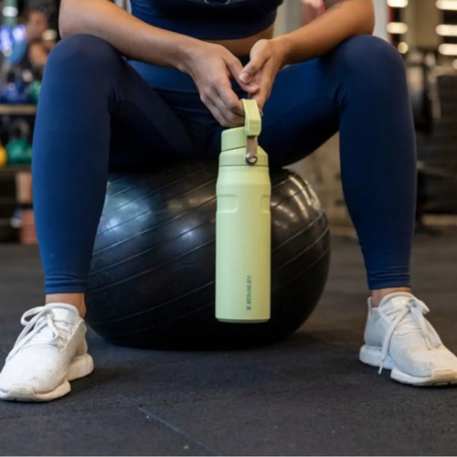 Botella Térmica Aerolight Fast Flow Stanley Citron | 710 Ml - Imagen 8