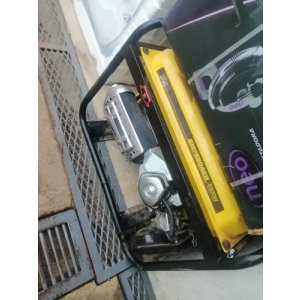 Generador Bta Usado 6500 W 6,5 Kw Encendió Eléctrico 1 Año G